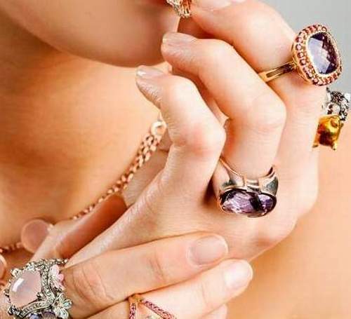 Gold, Silver, Diamond, Moissanite and Fashion Jewelry for men and women including rings, bracelets, necklaces, earrings and more.