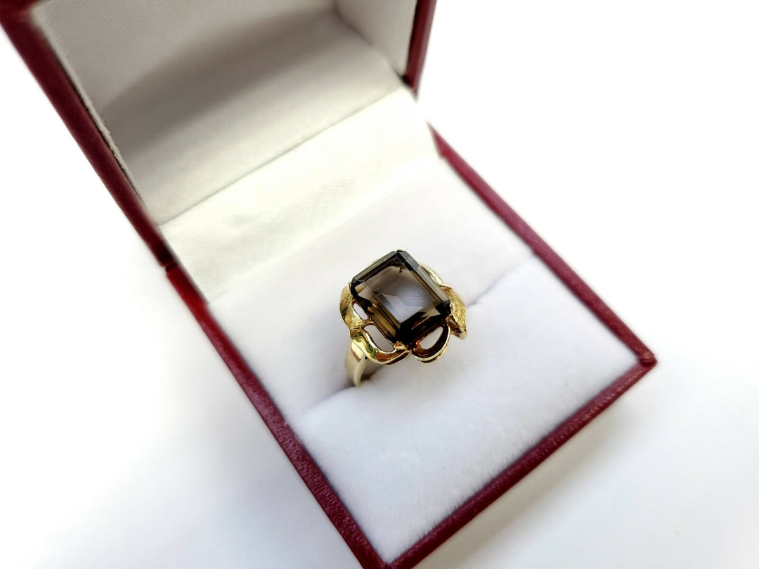 VINTAGE 14K YELLOW GOLD EMERALD CUT SMOKY QUARTZ RING SIZE 5