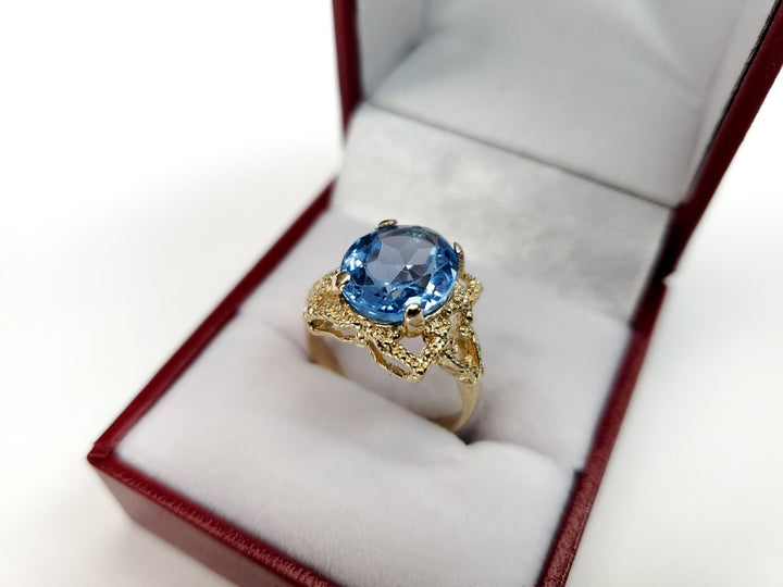 Vintage 14k Gold 5.00CT Oval Blue Topaz Estate Ring Size 8