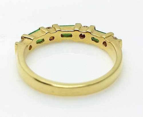 VINTAGE 18K GOLD EMERALD RING SIZE 7