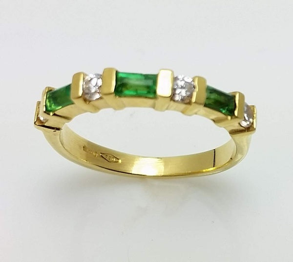 VINTAGE 18K GOLD EMERALD RING SIZE 7