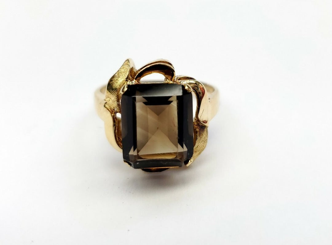 VINTAGE 14K YELLOW GOLD EMERALD CUT SMOKY QUARTZ RING SIZE 5