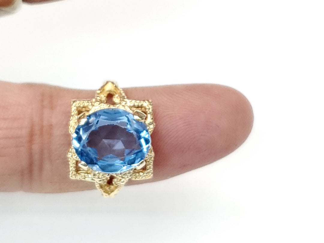 Vintage 14k Gold 5.00CT Oval Blue Topaz Estate Ring Size 8