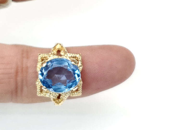 Vintage 14k Gold 5.00CT Oval Blue Topaz Estate Ring Size 8