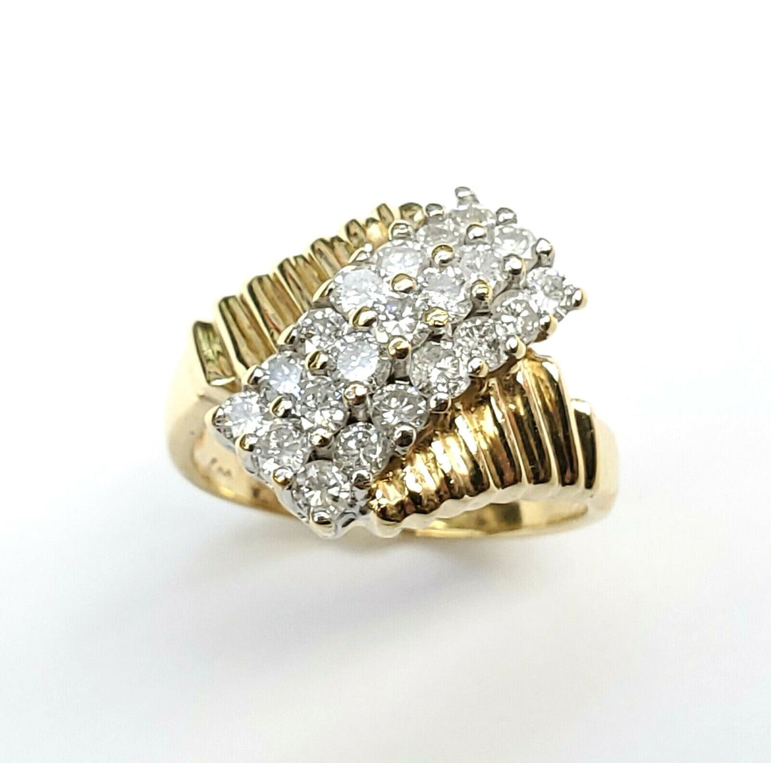 0.90 CT Diamond Ring 14K Gold Size 6.5  Diamond Journey Ring