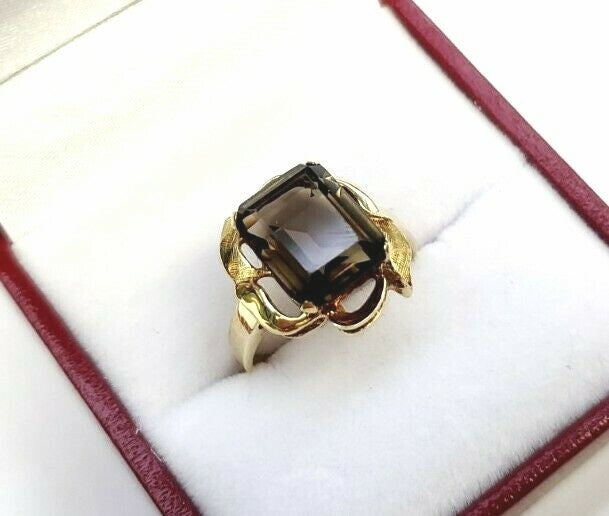 VINTAGE 14K YELLOW GOLD EMERALD CUT SMOKY QUARTZ RING SIZE 5