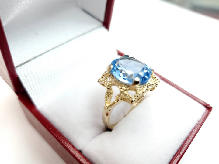 Vintage 14k Gold 5.00CT Oval Blue Topaz Estate Ring Size 8
