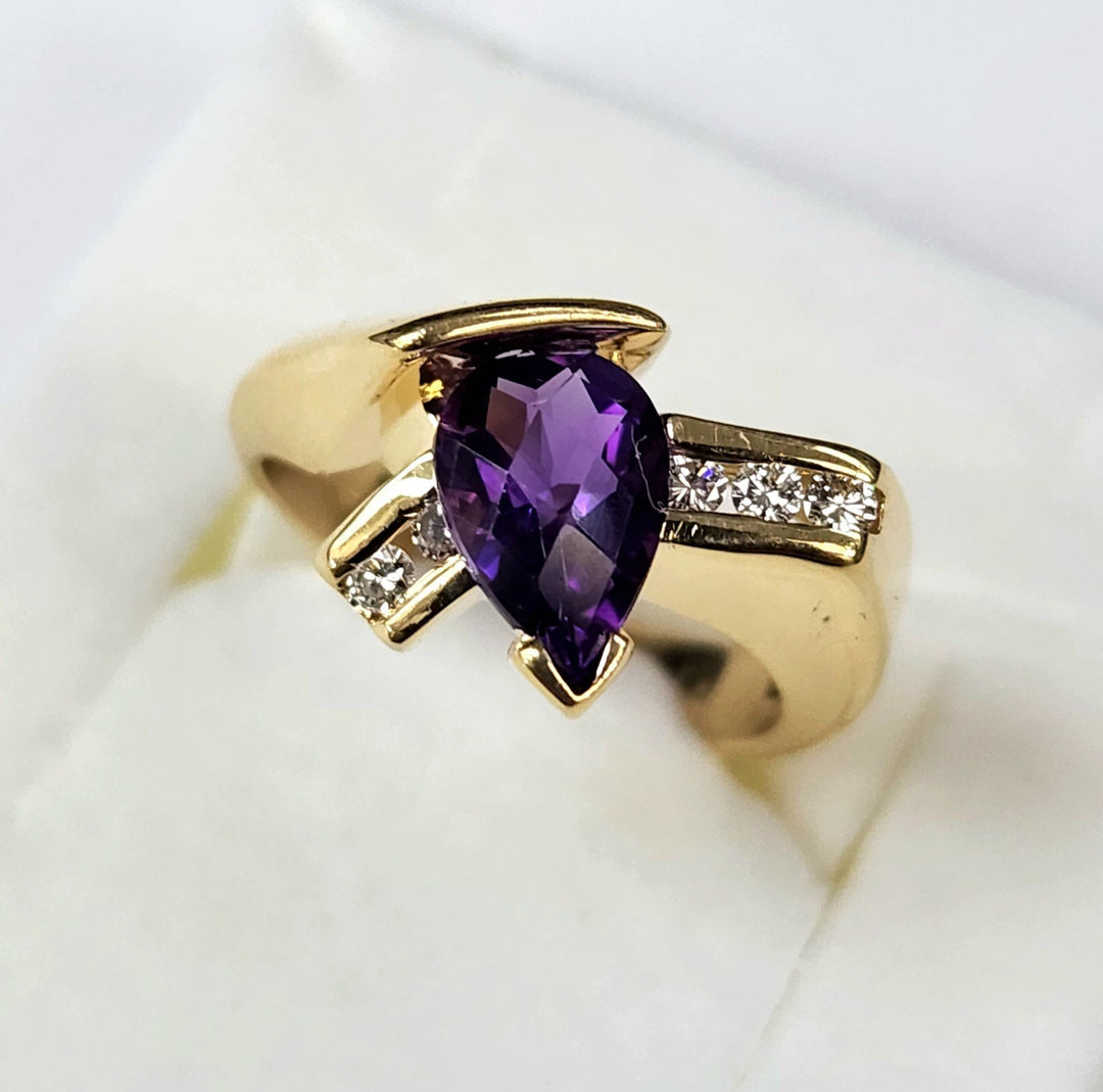 14k Gold Amethyst And Diamond Ring Size 5.5